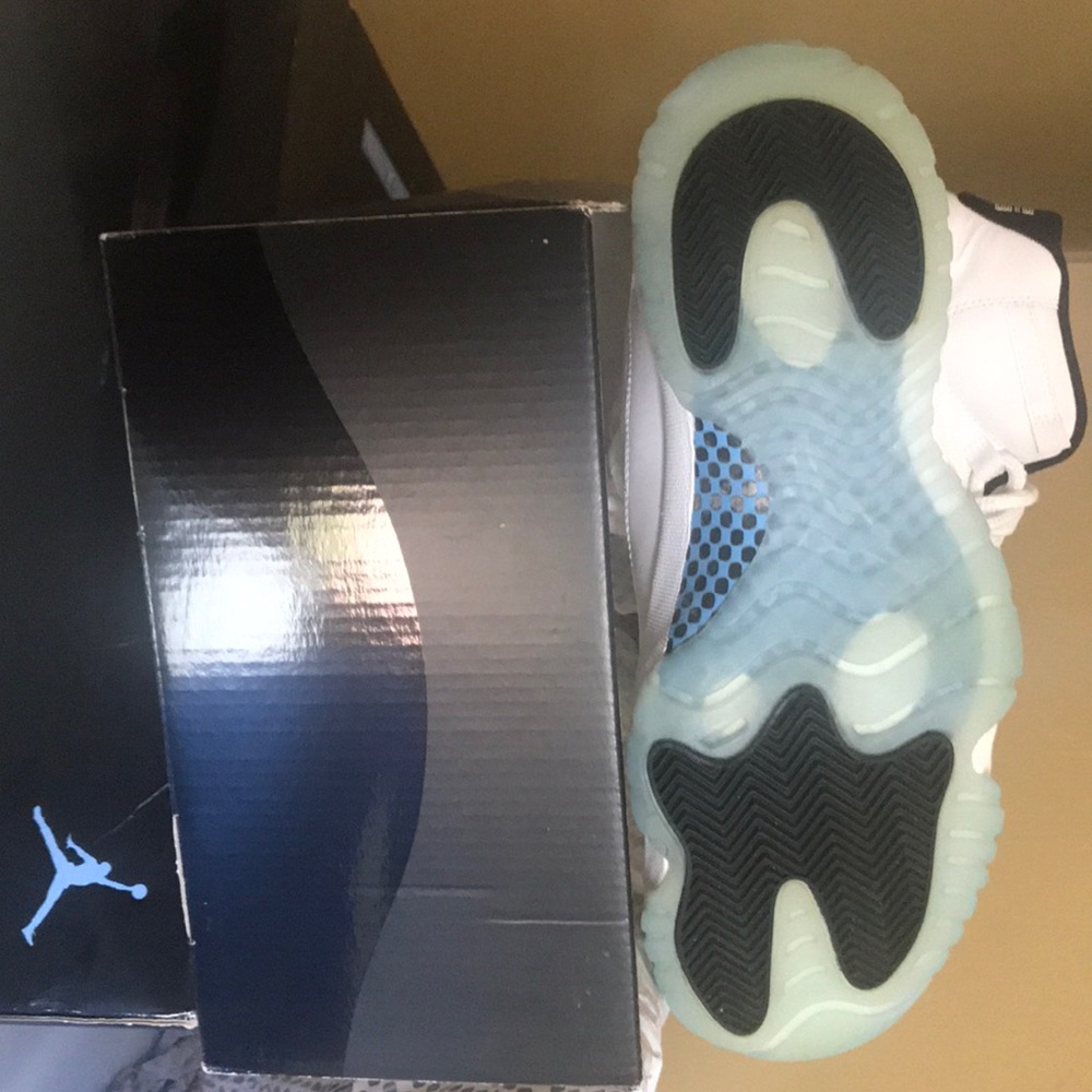 Jordan 11s retros - Picture 8 of 8